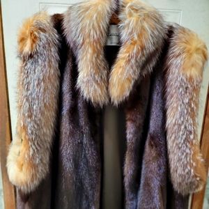 SOLD for$850🌹Gorgeous Mink Vest🌹